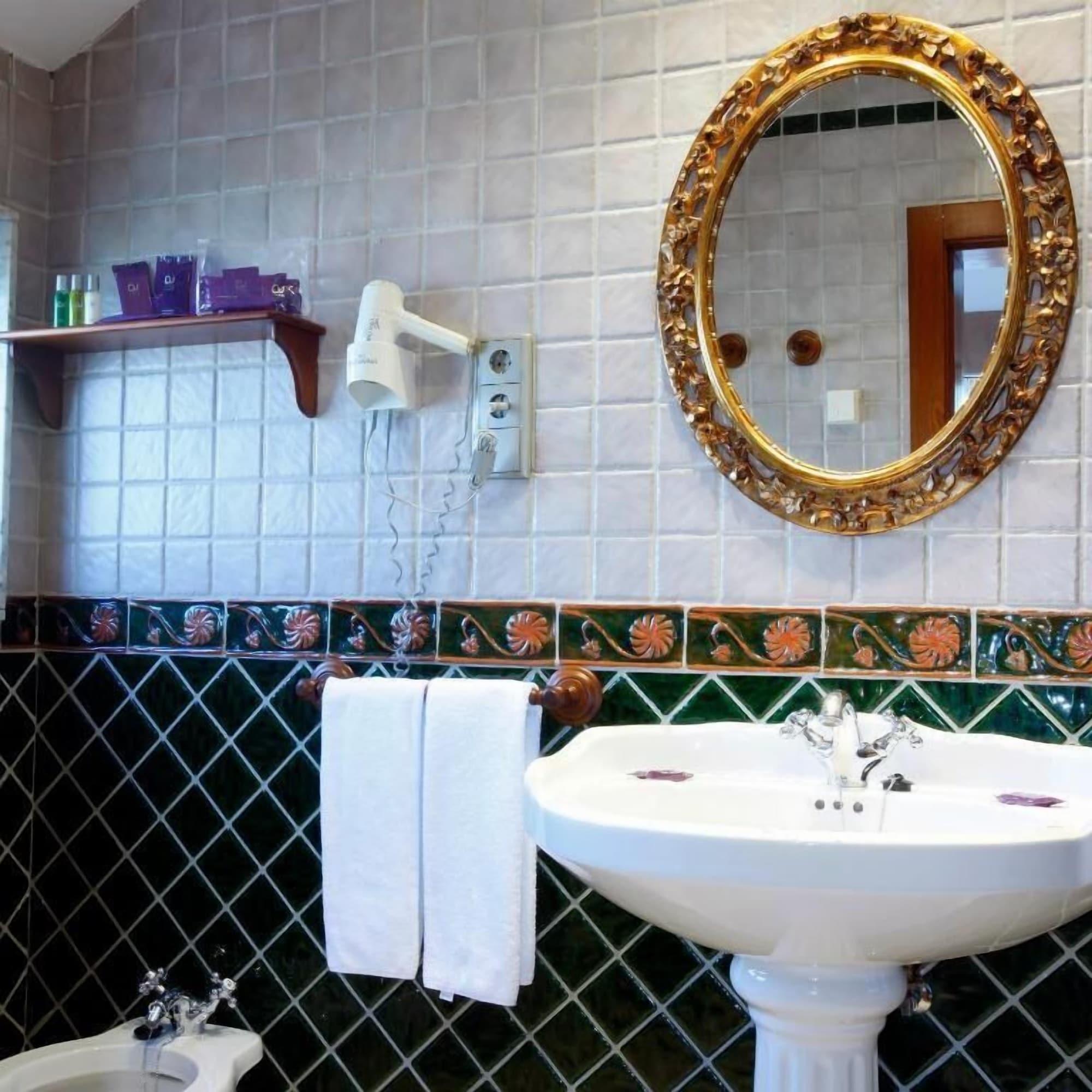 Ayre Hotel Alfonso II Овьедо Номер фото