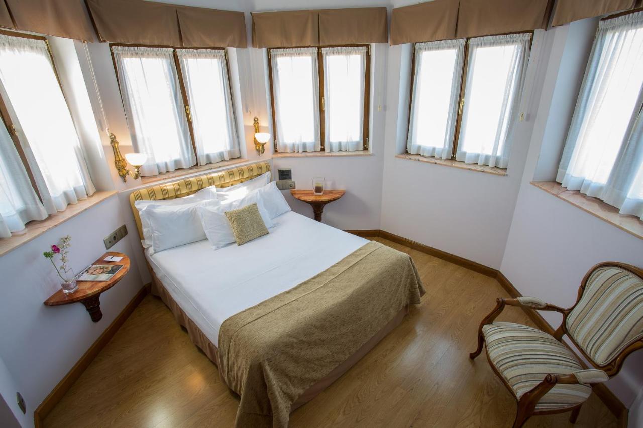 Ayre Hotel Alfonso II Овьедо Экстерьер фото
